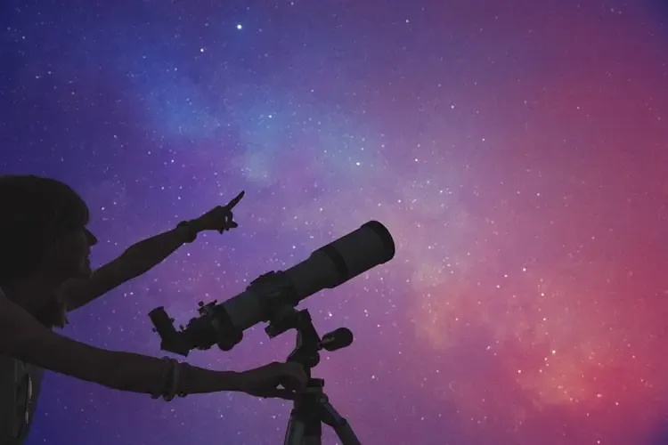 Astronomie pour débutants : conseils, instruments et guides pratiques pour bien commencer