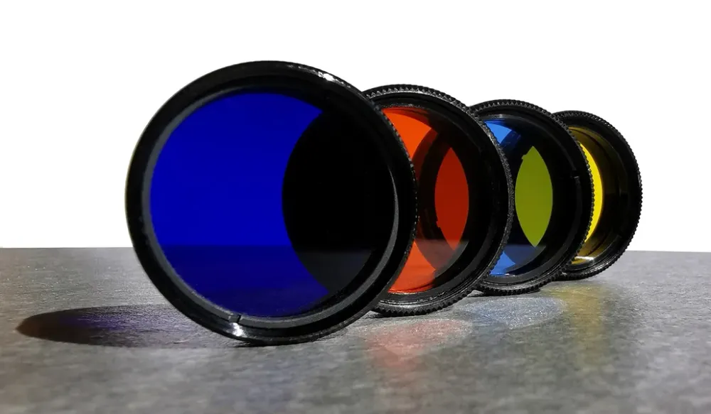 Les meilleurs filtres astronomiques : UHC, OIII, Hβ et filtres solaires