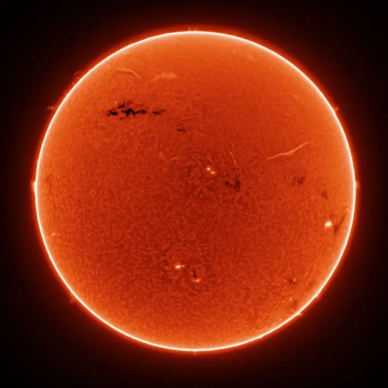 Observer le Soleil en toute sécurité : filtres solaires et instruments adaptés