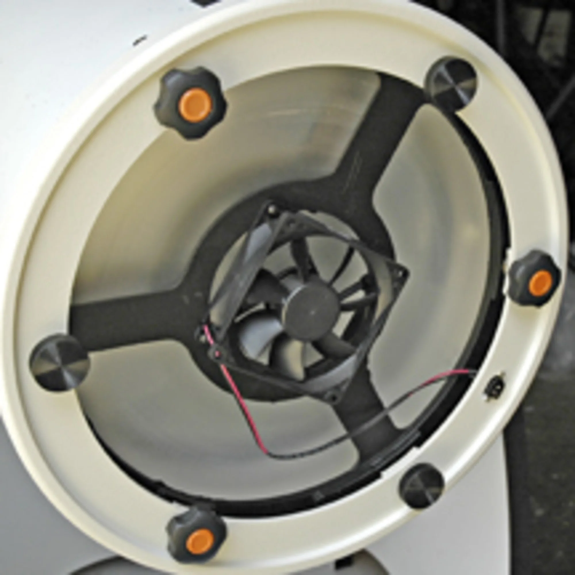 Vis moletées pour le miroir principal de télescopes newtoniens 10"