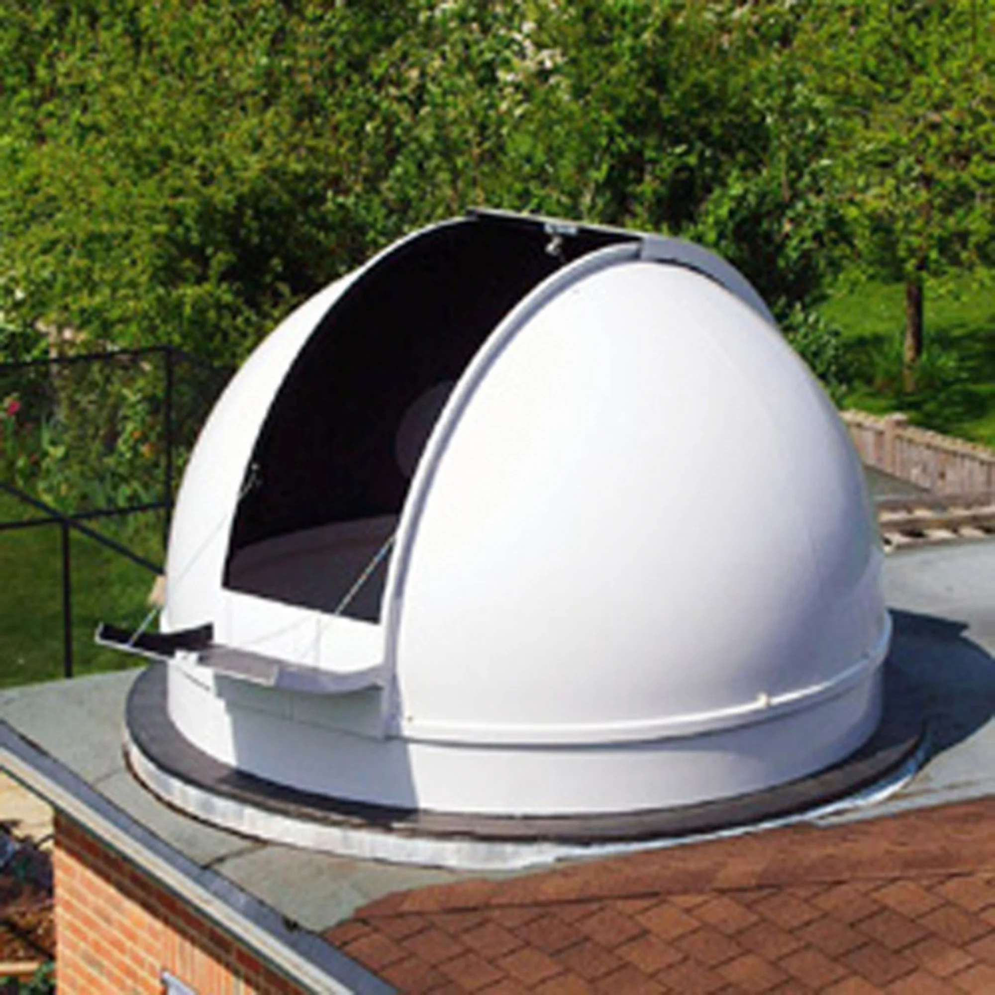 Dôme d'observatoire 2.7m avec embase